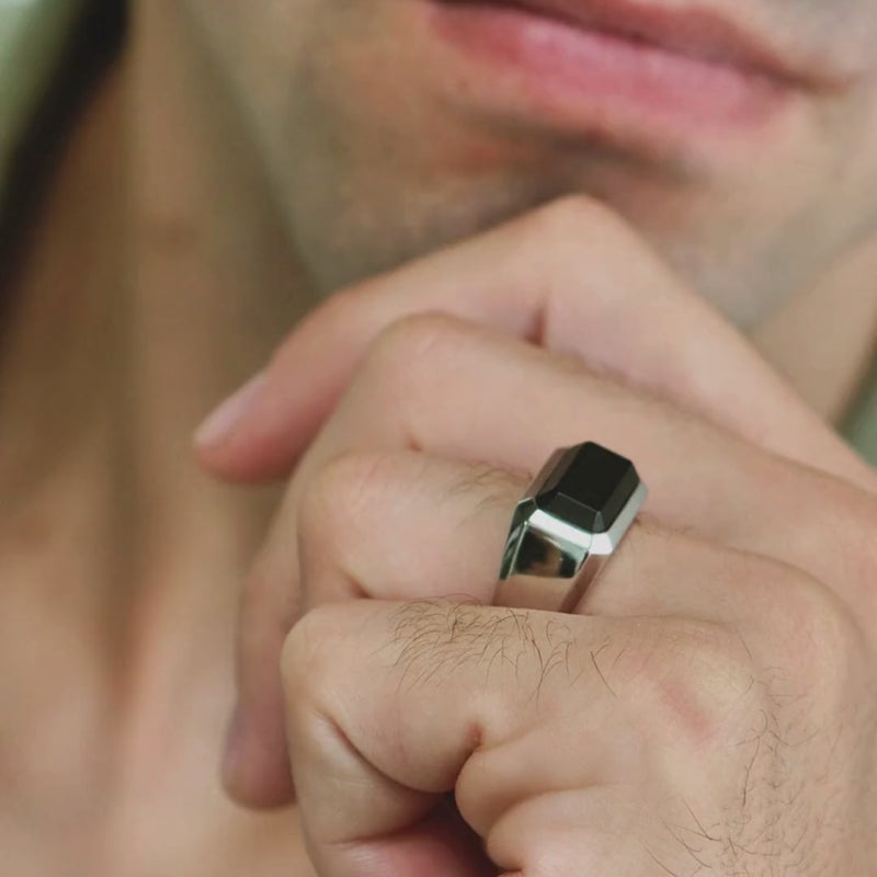ALEXANDER LYNGGAARD Rectangle Signet Ring Onyx Matte Rings